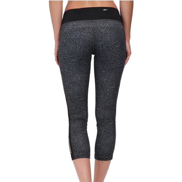 Nike Dri-Fit Racer Leopard Print Crop/Capri