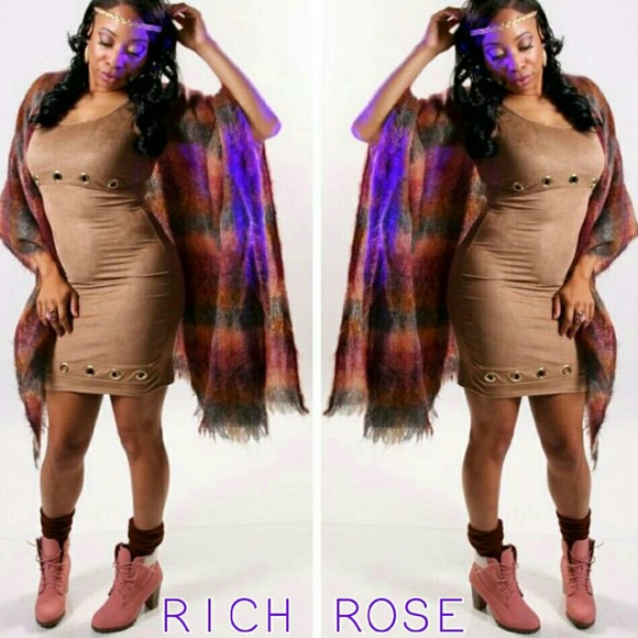 Multi colored cape - Picture 2 of 4