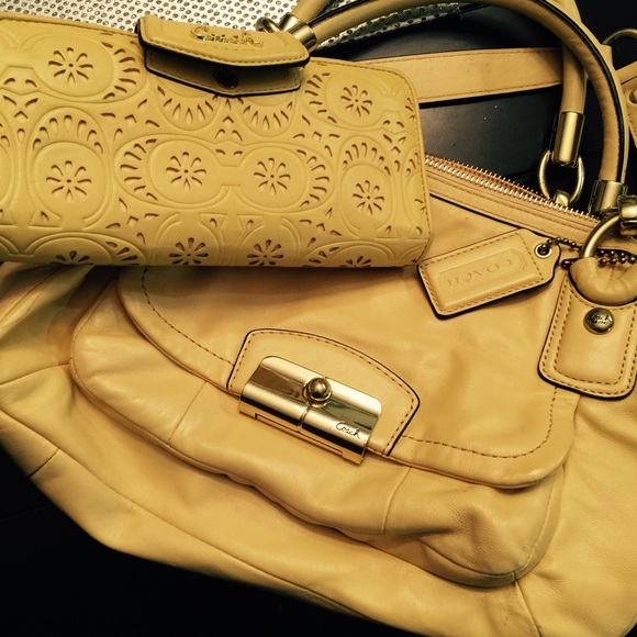 Sold!!!!!!!!Coach purse and wallet set-Beautiful