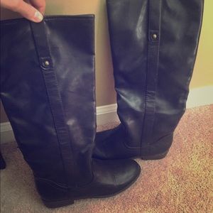 American Eagle NEW Women boots size 8