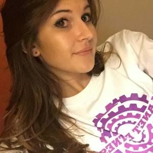 Meet your Posher, Danielle