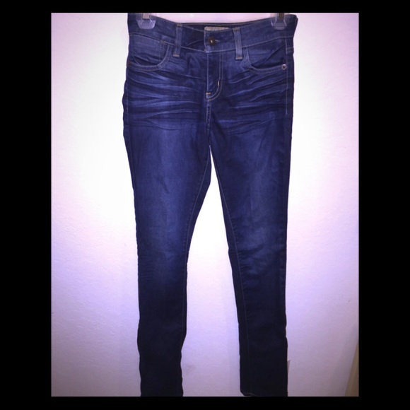 Guess "Nicole-Cigarette" jeans!