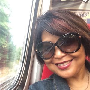 Meet your Posher, Rowena