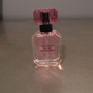 Victoria's Secret Bombshell mini perfume