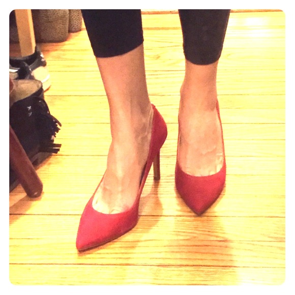 Red Banana Republic Pumps. Size 8