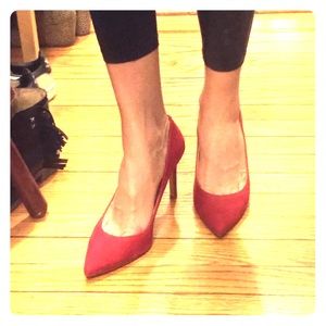 Red Banana Republic Pumps. Size 8