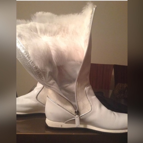 *SOLD*Auth Gucci white fur lined winter snow boots - Picture 2 of 7