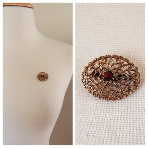 Vintage Victorian Style Garnet Color Stone Pin