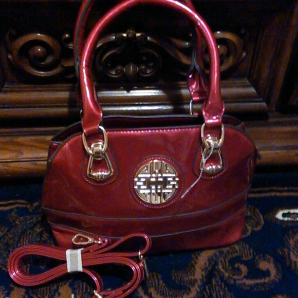 very cute hot pink purse