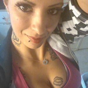 Meet your Posher, Dee