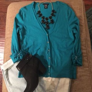 I ♥️♥️♥️♥️this color soooo much!!! Buttons are 💞.