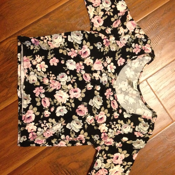 Forever 21 rose crop top
