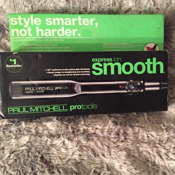 Paul Mitchell flat iron express ion