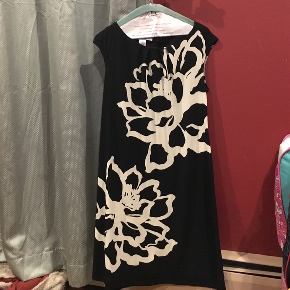 Maggy London black & white dress
