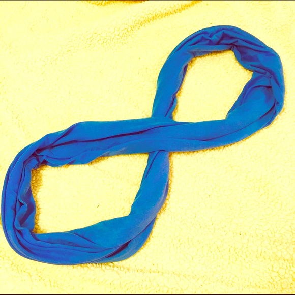 Blue Infinity Scarf - Picture 1 of 2