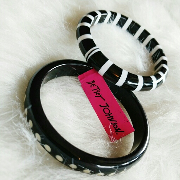 Betsey Johnson Jewelry - Betsey Johnson bangle set
