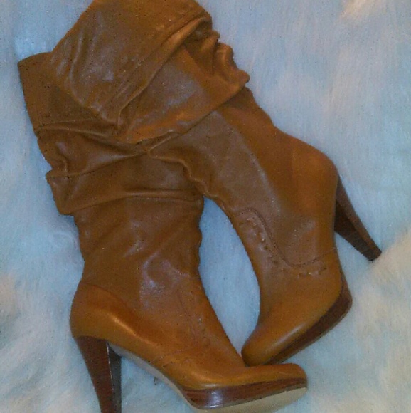 Amazing pair of Guess boots