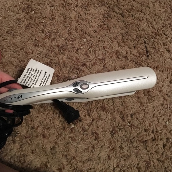 Revlon straightener