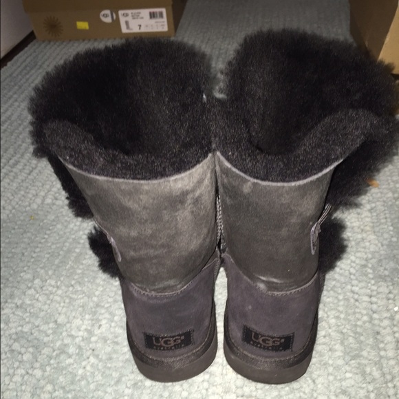 ugg boots size 7 bailey button ugg boots size 7 bailey button