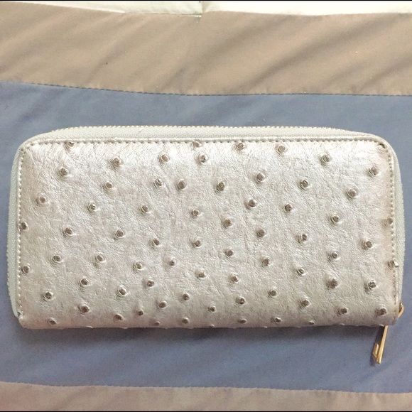 Silver clutch / wristlet NWOT