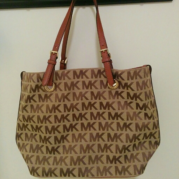 NWOT Michael Kors Jet Set item Grab Signature Tote