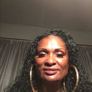 Meet your Posher, Robin