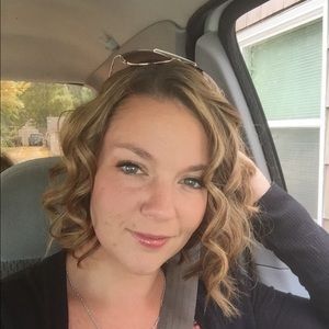 Meet your Posher, Makayla