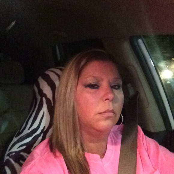 Meet your Posher, Pam - Picture 1 of 1