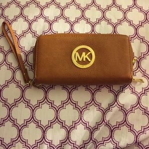 Michael kors wallet