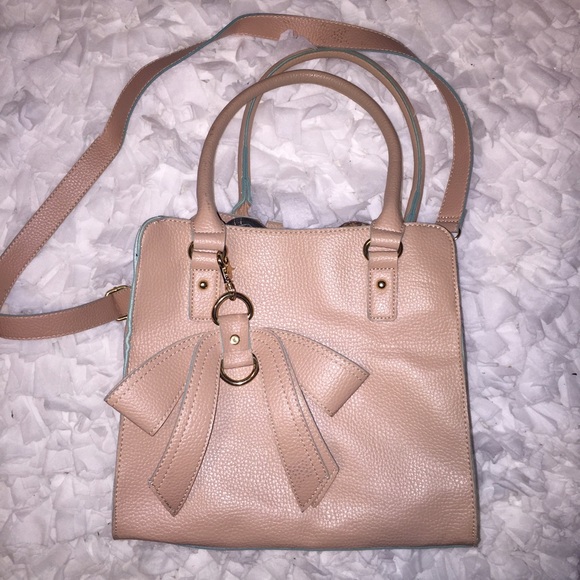 PRICE REDUCED ‼️‼️‼️ Bow Purse