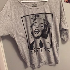 Marilyn Monroe quarter length tee