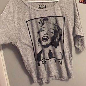 Marilyn Monroe quarter length tee