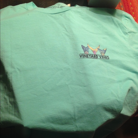 NEW men's vv short sleeve Tshirt