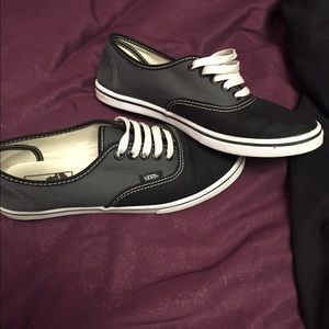SOLD Authentic low pro Grey and black vans