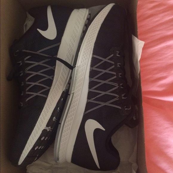 Nike running shoes - Picture 2 of 2