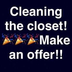 FEEL FREE TO MAKE AN OFFER 🎊🎁🎈SALE!!🎉🎉