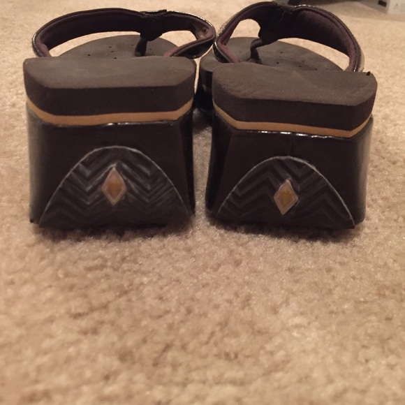 Volatile flip flops.