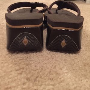 Volatile flip flops.