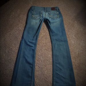 HOLD 💫STELLA💫Flattering