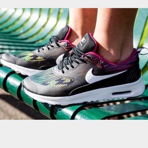 Brand new air max Thea