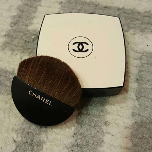 Chanel healthy glow sheer color
