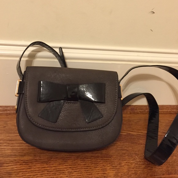 Melie Bianco Cross Body - Picture 1 of 2