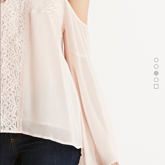 **SOLD**NWT Trendy open-shoulder top!! - Picture 4 of 4