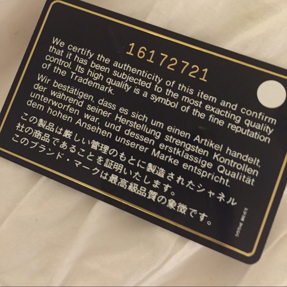 Like new! Vintage Chanel Navy chevron - Picture 3 of 16