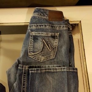 Maurices jeans