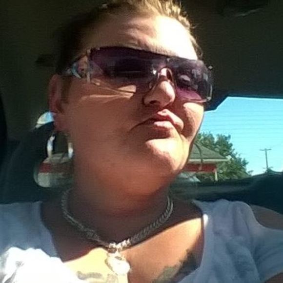 Meet your Posher, Angela - Picture 1 of 1