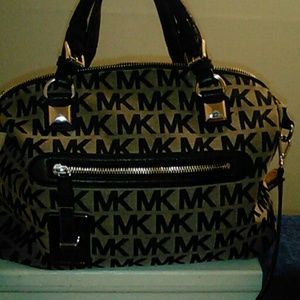 Michael kors black beige purse