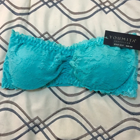 Bandeau with accent back