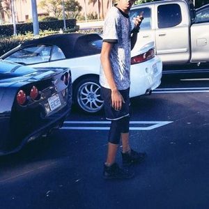 Meet your Posher, Yasir