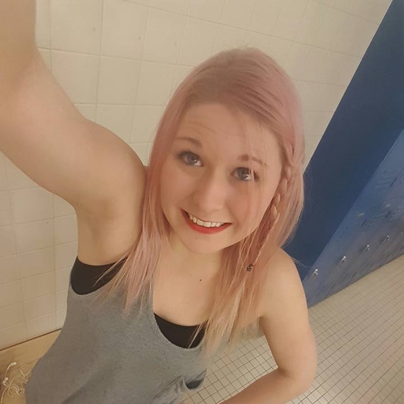 Meet your Posher, Taylor - Picture 1 of 1